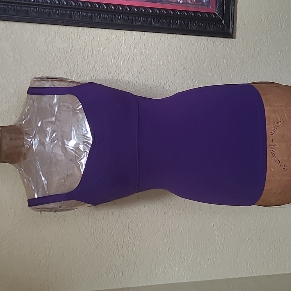 Lululemon Purple Ruched Front Tank With Built in Bra w/Adjustable Straps Size 4